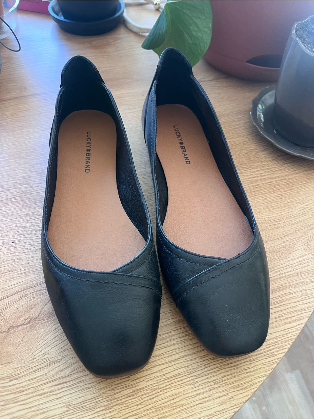 Lucky Brand Women's Black Leather Flats. Size 8.5